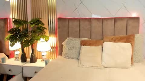 gabriella_santoss online show from March 18, 4:10 pm