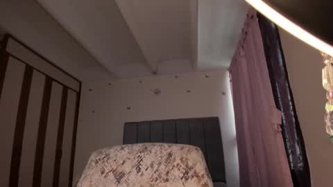 Gaby online show from February 2, 6:50 pm