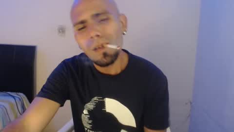 Snapshot of gabrielle_ramirez chatting on December 6, 9:35 pm Gabriel online show from December 6, 9:35 pm