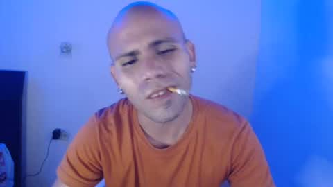 Snapshot of gabrielle_ramirez chatting on December 24, 9:33 pm Gabriel online show from December 24, 9:33 pm