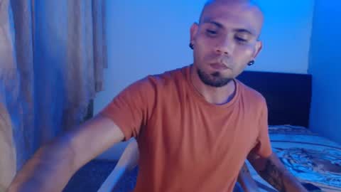 Snapshot of gabrielle_ramirez chatting on January 25, 3:30 am Gabriel online show from January 25, 3:30 am