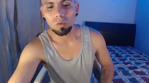 Snapshot of gabrielle_ramirez chatting on February 7, 10:20 pm Gabriel online show from February 7, 10:20 pm