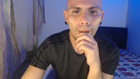 Snapshot of gabrielle_ramirez chatting on February 12, 9:43 pm Gabriel online show from February 12, 9:43 pm