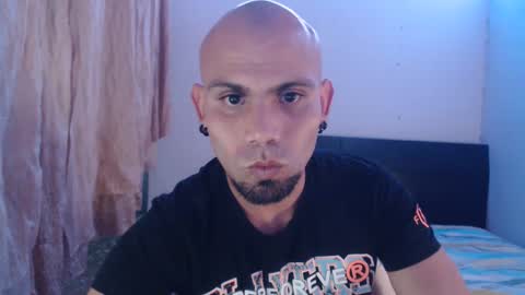 Snapshot of gabrielle_ramirez chatting on February 22, 11:57 pm Gabriel online show from February 22, 11:57 pm