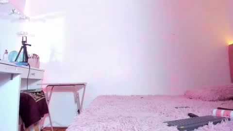 Snapshot of gabrielle_steele chatting on December 1, 3:06 pm online show from December 1, 3:06 pm