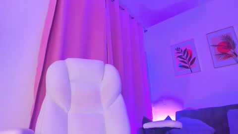 gaby online show from November 24, 2:06 pm