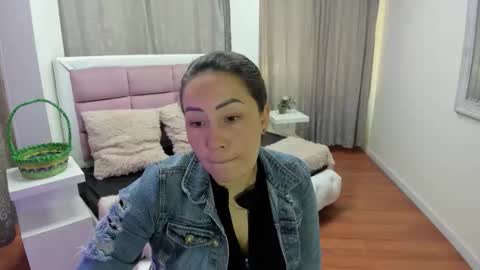 Snapshot of gaby_trent chatting on May 14, 5:31 pm gabriela online show from May 14, 5:31 pm