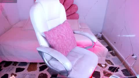 Gaby Owens  online show from March 15, 9:54 pm