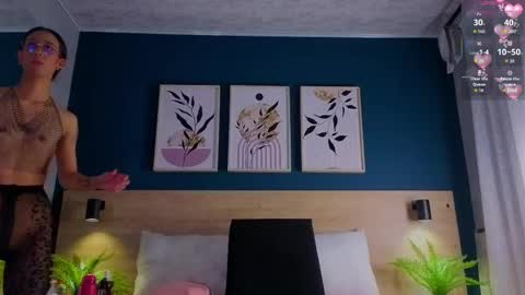 Snapshot of gabypetit chatting on September 16, 8:10 pm Gaby online show from September 16, 8:10 pm