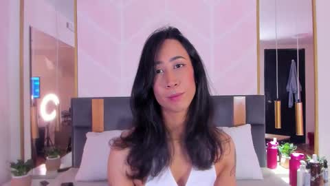 Snapshot of gabypetit chatting on November 9, 2:15 pm Gaby online show from November 9, 2:15 pm