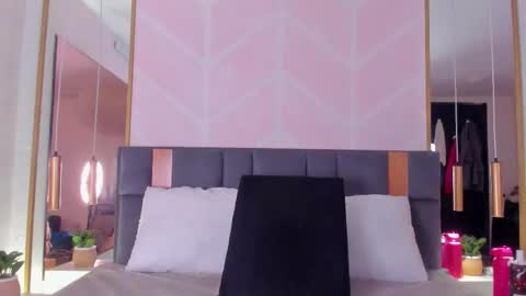 Gaby online show from December 18, 8:37 pm