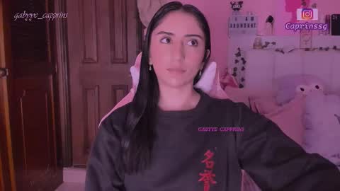 gabyye capprins online show from February 16, 12:29 am