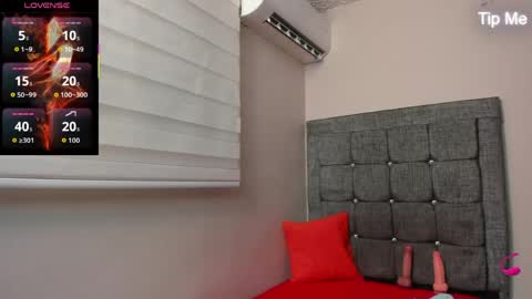 Gael  online show from April 16, 7:36 pm