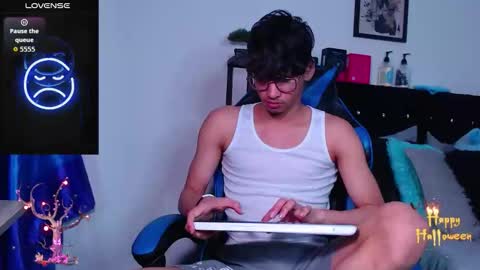 gael_jones online show from October 15, 4:12 am