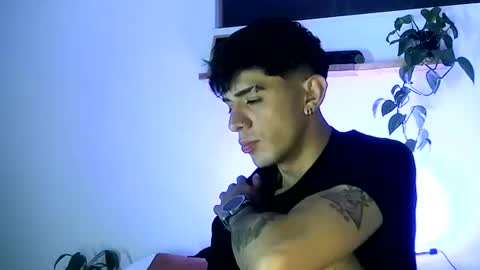 Gael Garca online show from February 24, 5:38 am