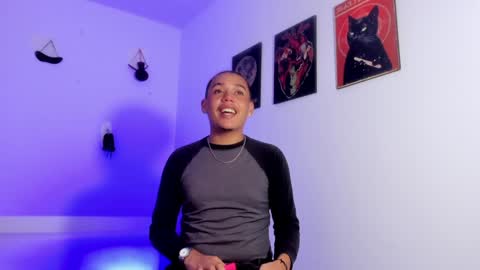 Gael Conner online show from December 14, 2:01 am