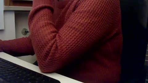 Snapshot of gagjno chatting on January 2, 5:18 pm gagjno online show from January 2, 5:18 pm