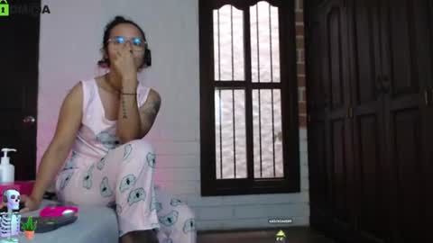 Snapshot of gaia_333 chatting on June 13, 12:58 pm Lenna 3 online show from June 13, 12:58 pm