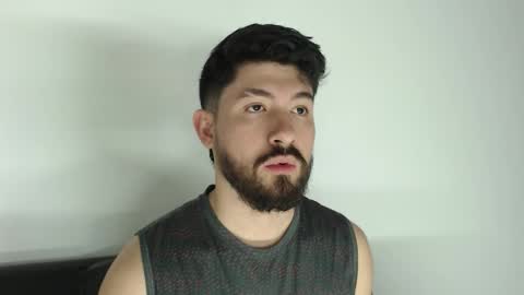 Snapshot of galit_g chatting on November 17, 1:00 am Gari online show from November 17, 1:00 am