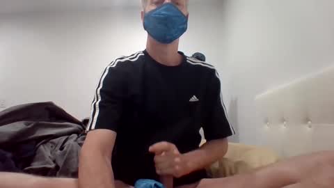 Snapshot of gamerboy200 chatting on December 7, 1:40 pm gamerboy200 online show from December 7, 1:40 pm