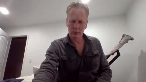 Snapshot of gamerboy200 chatting on November 4, 1:27 am gamerboy200 online show from November 4, 1:27 am