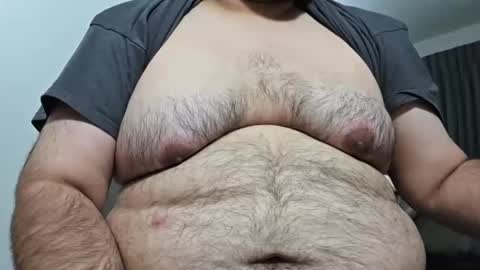 Snapshot of gamerchubby92z chatting on October 26, 2:28 am gamerchubby92z online show from October 26, 2:28 am