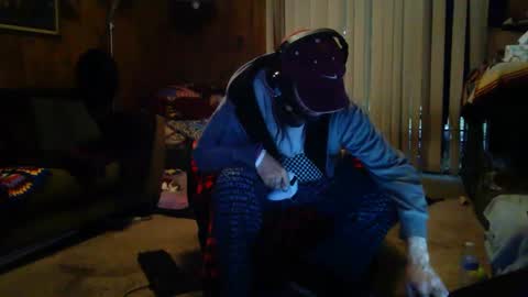 Snapshot of gamerfiend420 chatting on October 14, 12:33 am gamerfiend420 online show from October 14, 12:33 am