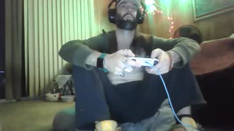 Snapshot of gamerfiend420 chatting on January 11, 3:22 am gamerfiend420 online show from January 11, 3:22 am