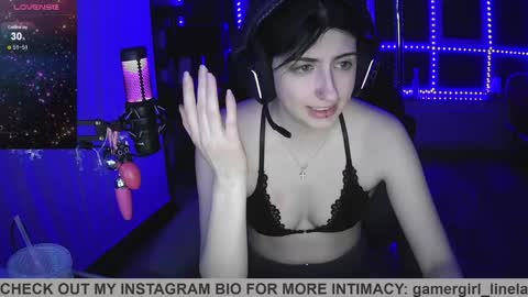 gamergirl_linela online show from April 8, 12:21 am