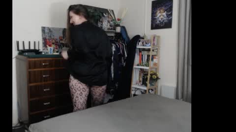 HOT  online show from November 29, 10:40 am