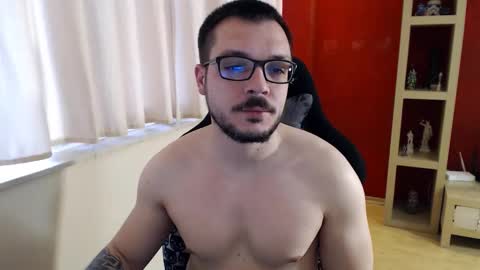 GangstaLover online show from April 18, 3:32 am