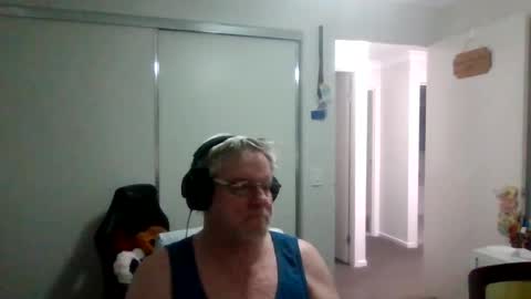 loseraussie online show from June 13, 7:17 am