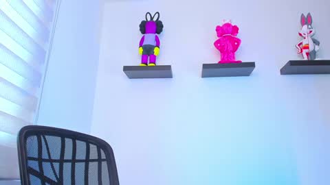 Snapshot of gangster_girl chatting on December 16, 1:32 pm GANG online show from December 16, 1:32 pm