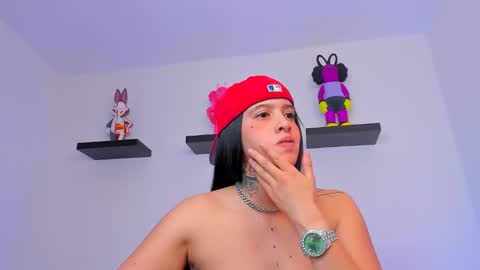 Snapshot of gangster_girl chatting on February 20, 3:01 am GANG online show from February 20, 3:01 am