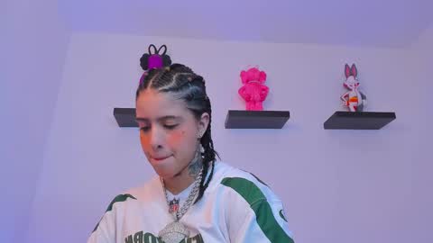 Snapshot of gangster_girl chatting on March 3, 1:42 am GANG online show from March 3, 1:42 am