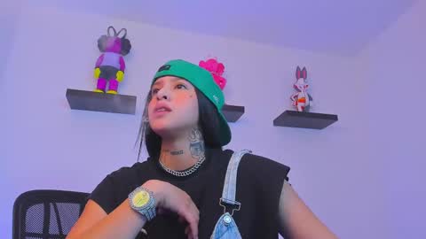 Snapshot of gangster_girl chatting on March 7, 11:05 pm GANG online show from March 7, 11:05 pm