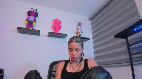 Snapshot of gangster_girl chatting on November 30, 2:54 pm GANG online show from November 30, 2:54 pm