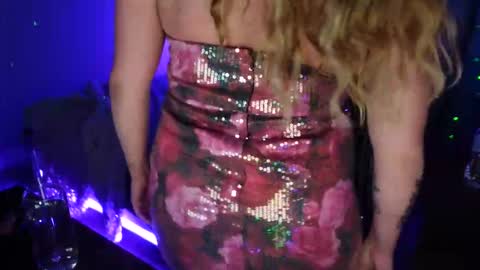 Snapshot of garagesex22 chatting on November 11, 7:52 am Jenna - be back MONDAY night. online show from November 11, 7:52 am