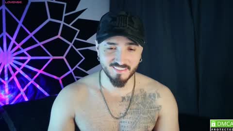 Chris  Dont forget to gift me thumb up Its very important to me and makes me happy AF  online show from December 12, 5:52 am