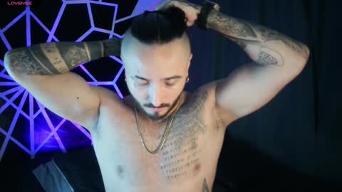 Chris  Dont forget to gift me thumb up Its very important to me and makes me happy AF  online show from January 18, 6:56 am