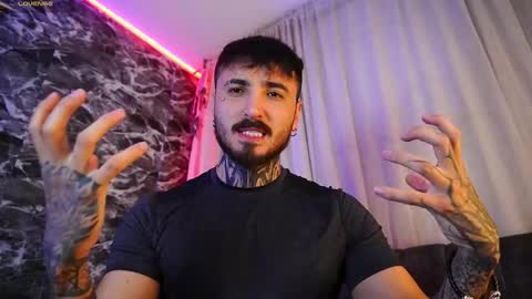 Snapshot of garbel09 chatting on January 8, 7:32 am Chris Dont forget to gift me thumb up Its very important to me and makes me happy AF online show from January 8, 7:32 am