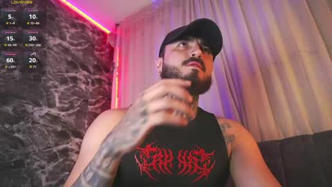 Chris  Dont forget to gift me thumb up Its very important to me and makes me happy AF  online show from May 24, 6:51 am