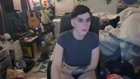 Snapshot of garthvoncoole chatting on December 3, 3:03 am HarperxLotus online show from December 3, 3:03 am