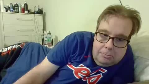 Snapshot of garyg930 chatting on January 9, 2:14 am Gary online show from January 9, 2:14 am