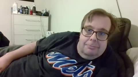 Snapshot of garyg930 chatting on February 5, 1:43 am Gary online show from February 5, 1:43 am