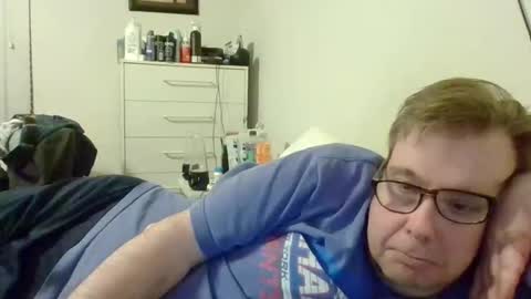 Snapshot of garyg930 chatting on February 13, 2:07 am Gary online show from February 13, 2:07 am