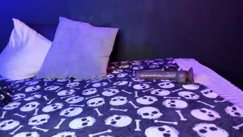  Usagi  online show from September 9, 7:35 pm