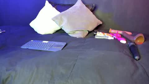  Usagi  online show from September 16, 7:26 pm