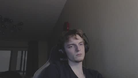 Snapshot of gasturfahe chatting on December 19, 8:13 pm gasturfahe online show from December 19, 8:13 pm