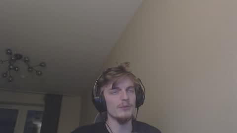 Snapshot of gasturfahe chatting on February 7, 8:31 pm gasturfahe online show from February 7, 8:31 pm